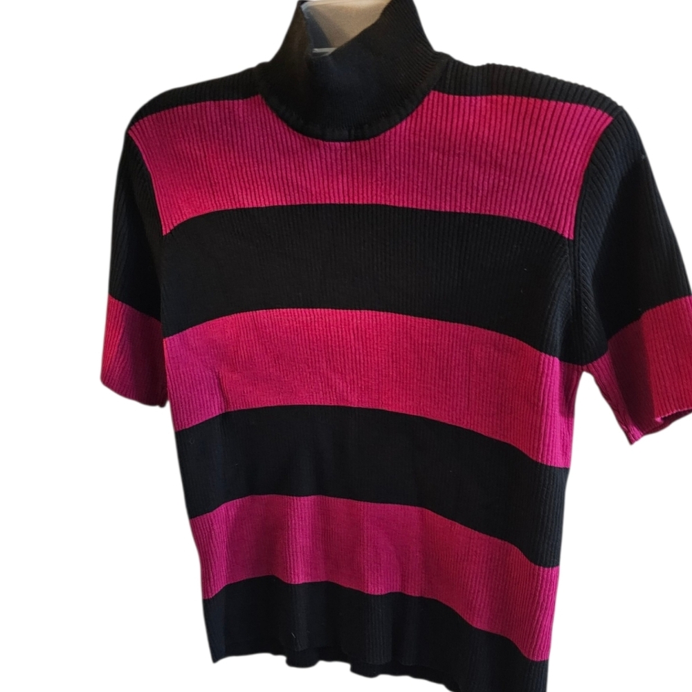 Career Essntials 90" S Black and Hot Pink Short Sleeve Knit Top Size M NWT